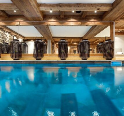 Courchevel chalets with a pool (3)